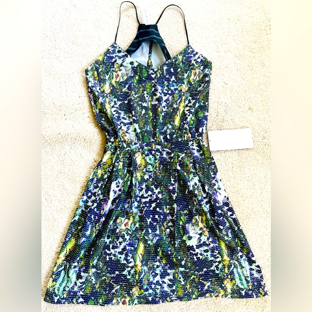 Lululemon city summer dress size 6 **NWT**